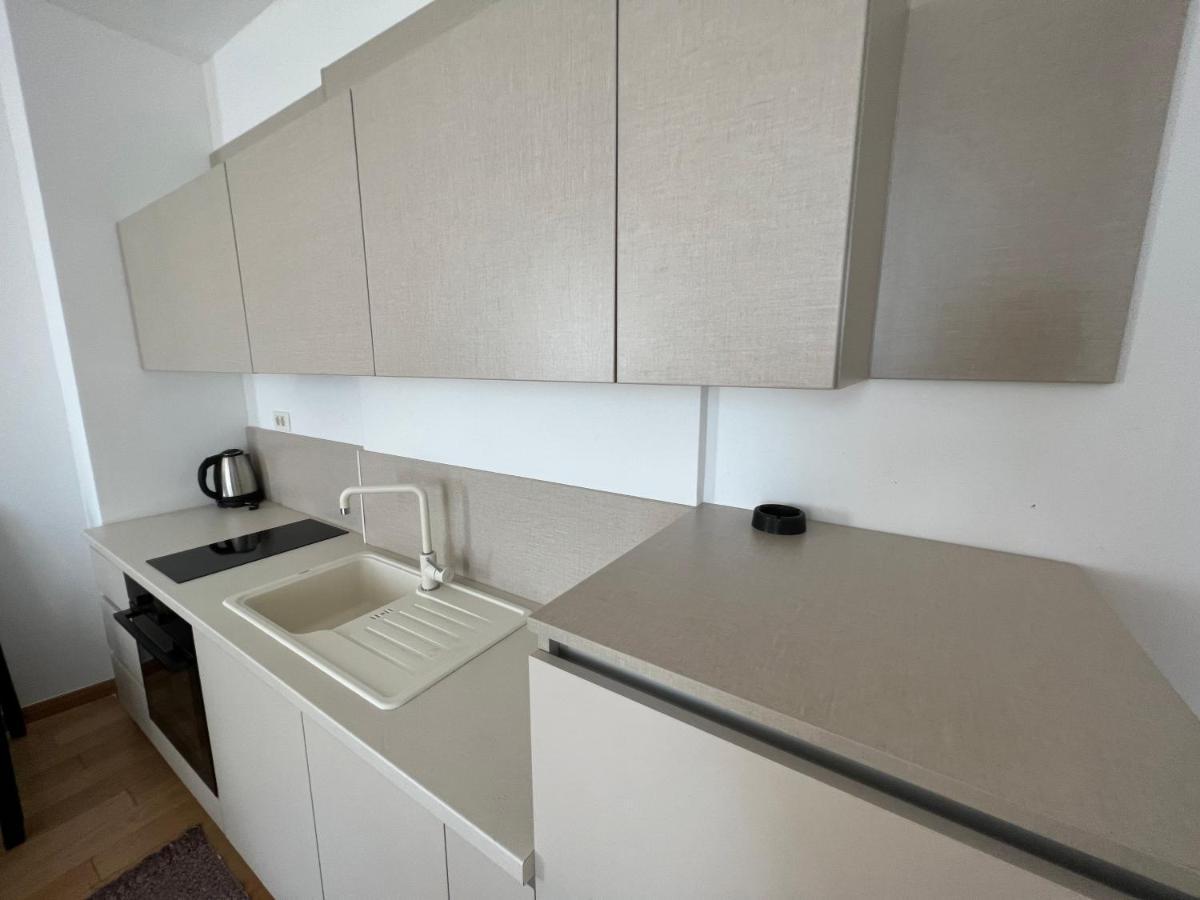 Seabreeze Apartments Budva Bagian luar foto